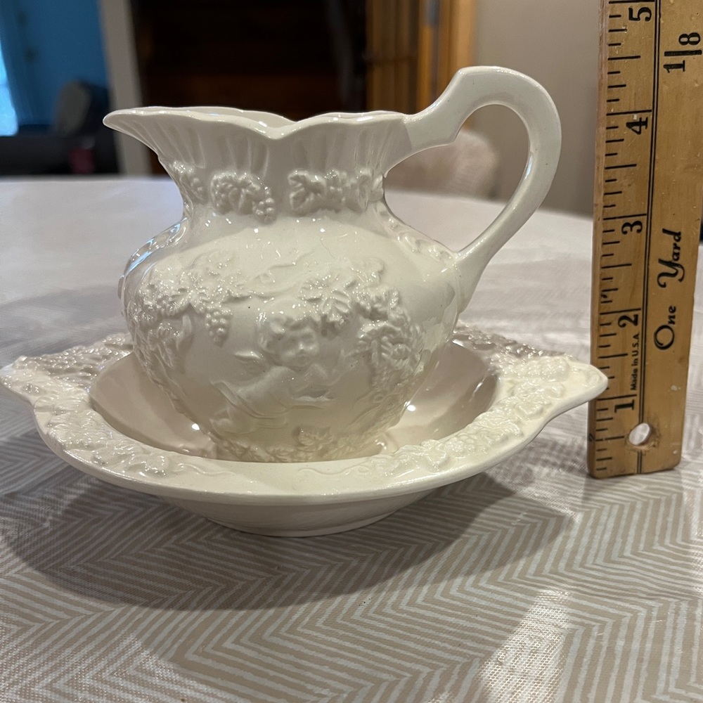 Renaissance by Lefton pitcher